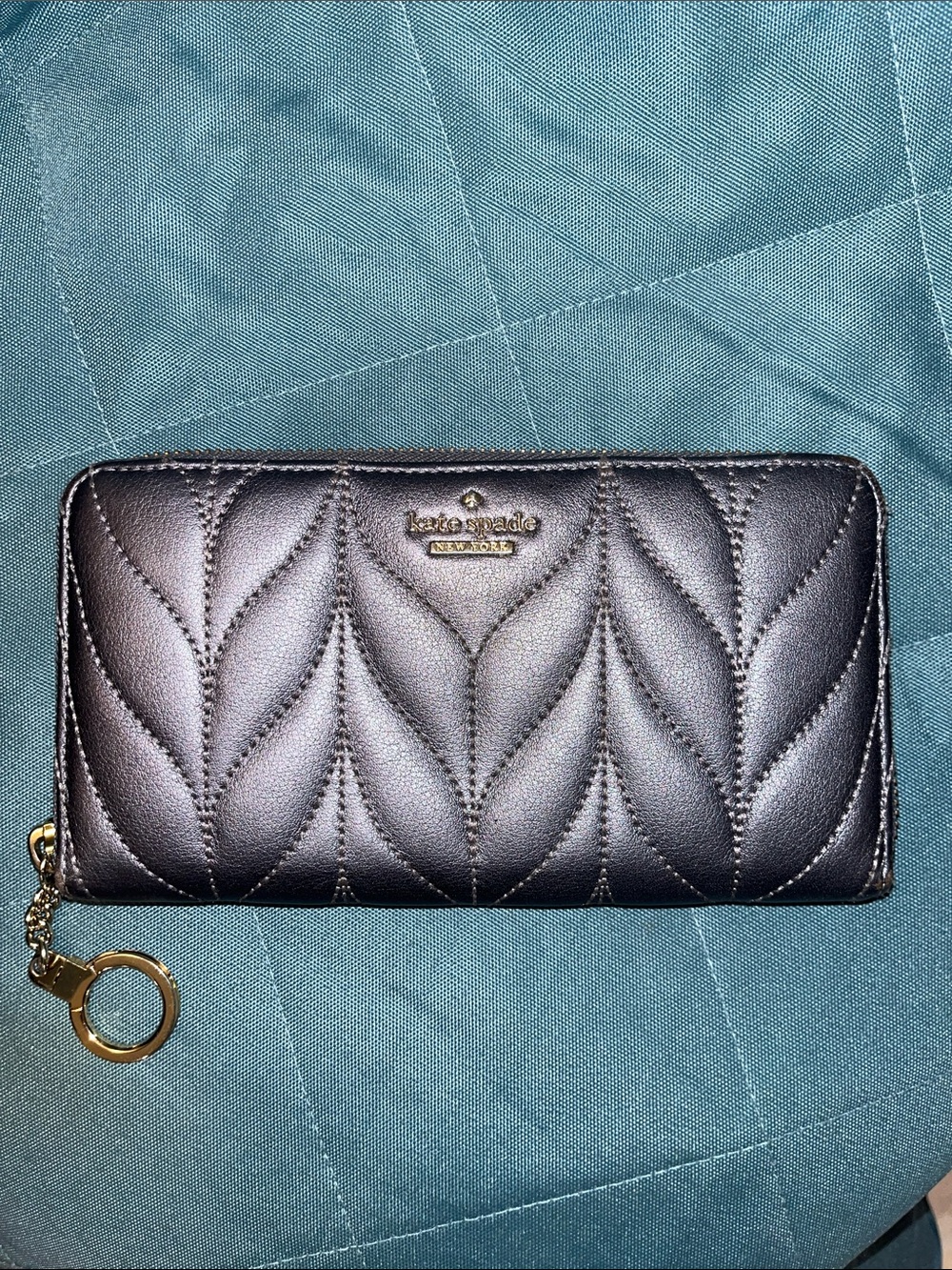 kate spade metallic charcoal quilted zip-around wallet w/ gold hardware key clip